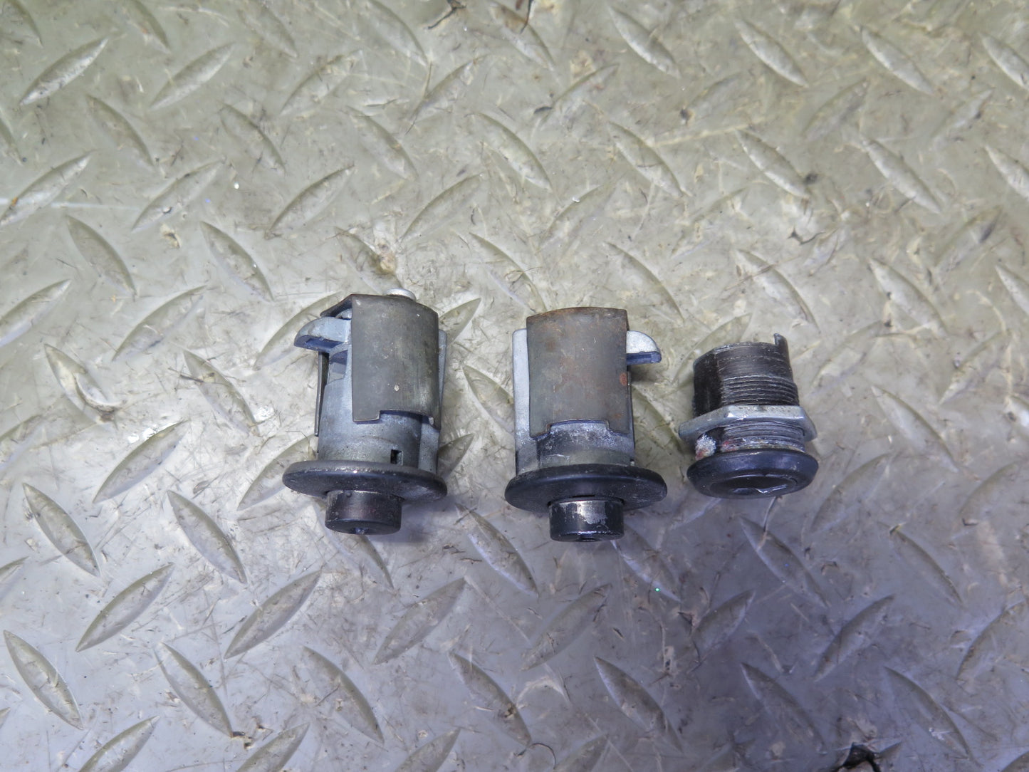 1984 Chevrolet Corvette C4 M/T Steering Column Ignition Switch Lock KEY Set OEM