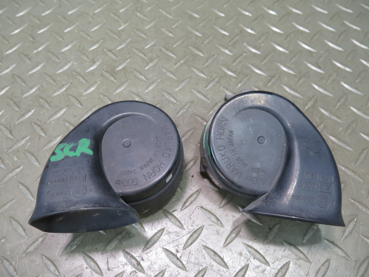 02-10 Lexus UZZ40L SC430 Set of 2 High & Low Tone Note Pitch Horn Signal OEM