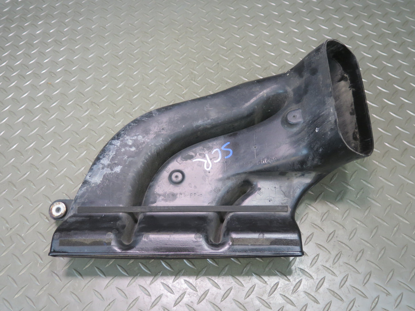 02-10 Lexus UZZ40L SC430 Air Intake Inlet Scoop Duct Tube 17751-50060 OEM