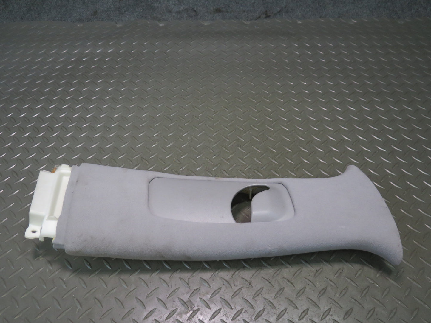 04-06 Lexus UCF30L LS430 Left & Right Upper Center B Pillar Trim Cover Panel OEM