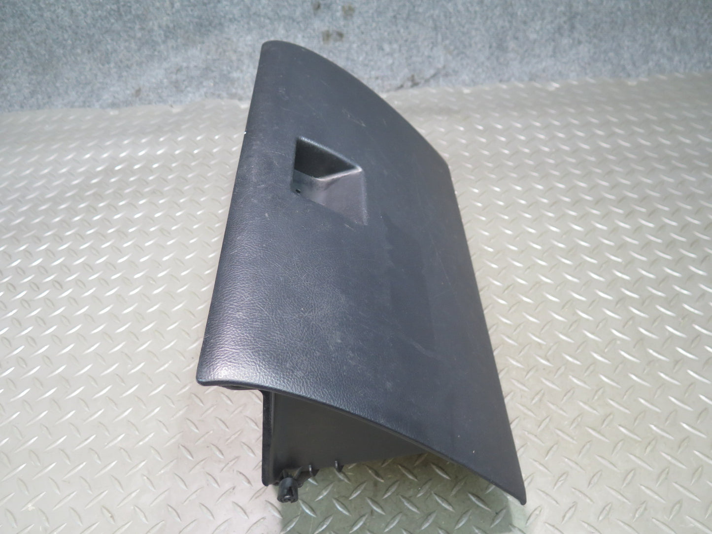 01-05 Lexus JCE10L IS300 Dash Glove Box Compartment Storage OEM