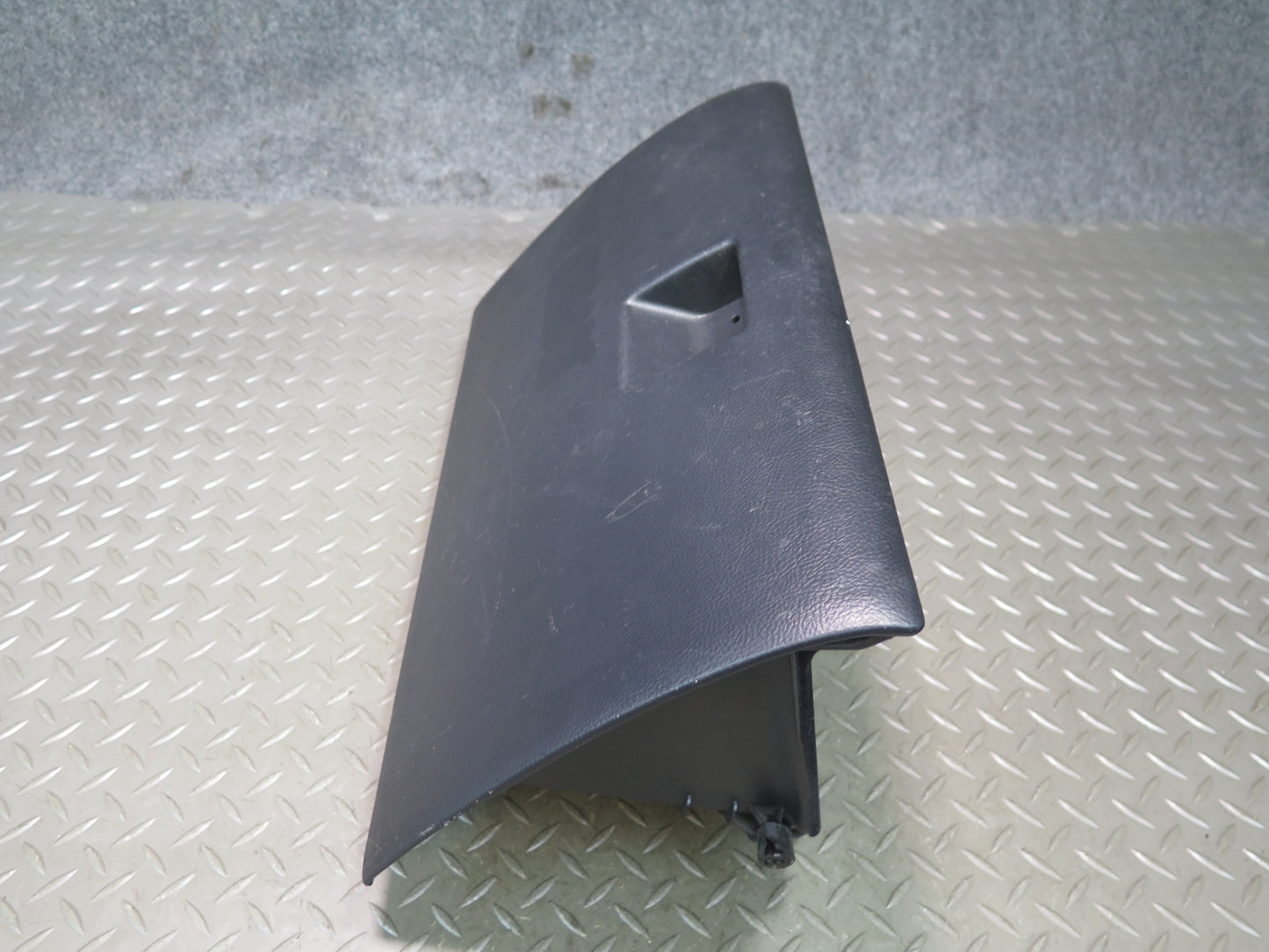 01-05 Lexus JCE10L IS300 Dash Glove Box Compartment Storage OEM