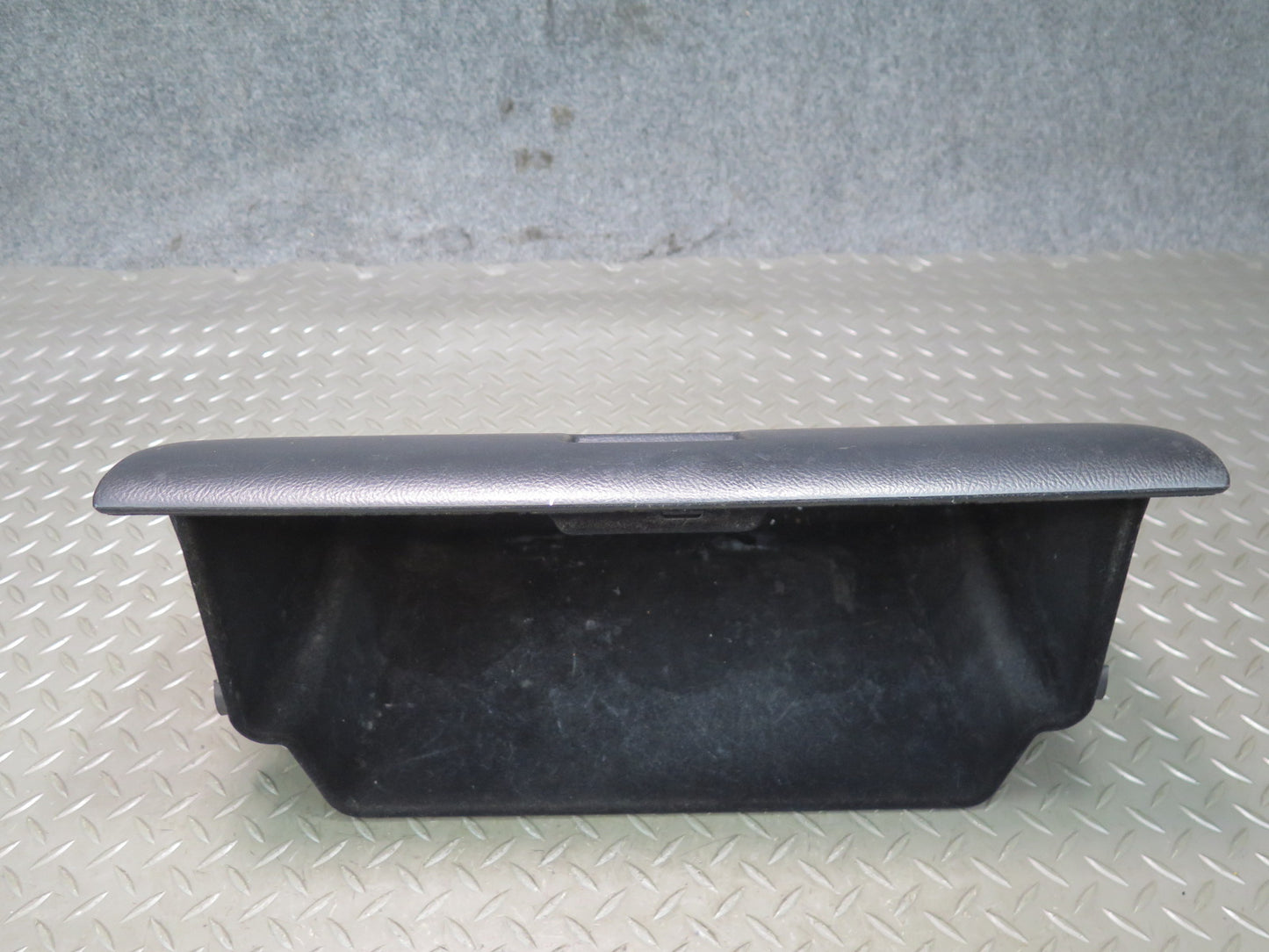 01-05 Lexus JCE10L IS300 Dash Glove Box Compartment Storage OEM