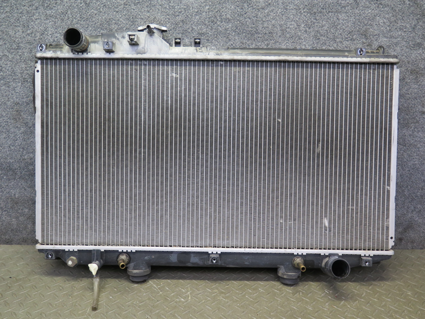 02-10 Lexus Z40 SC430 Engine Coolant Radiator w Cap OEM