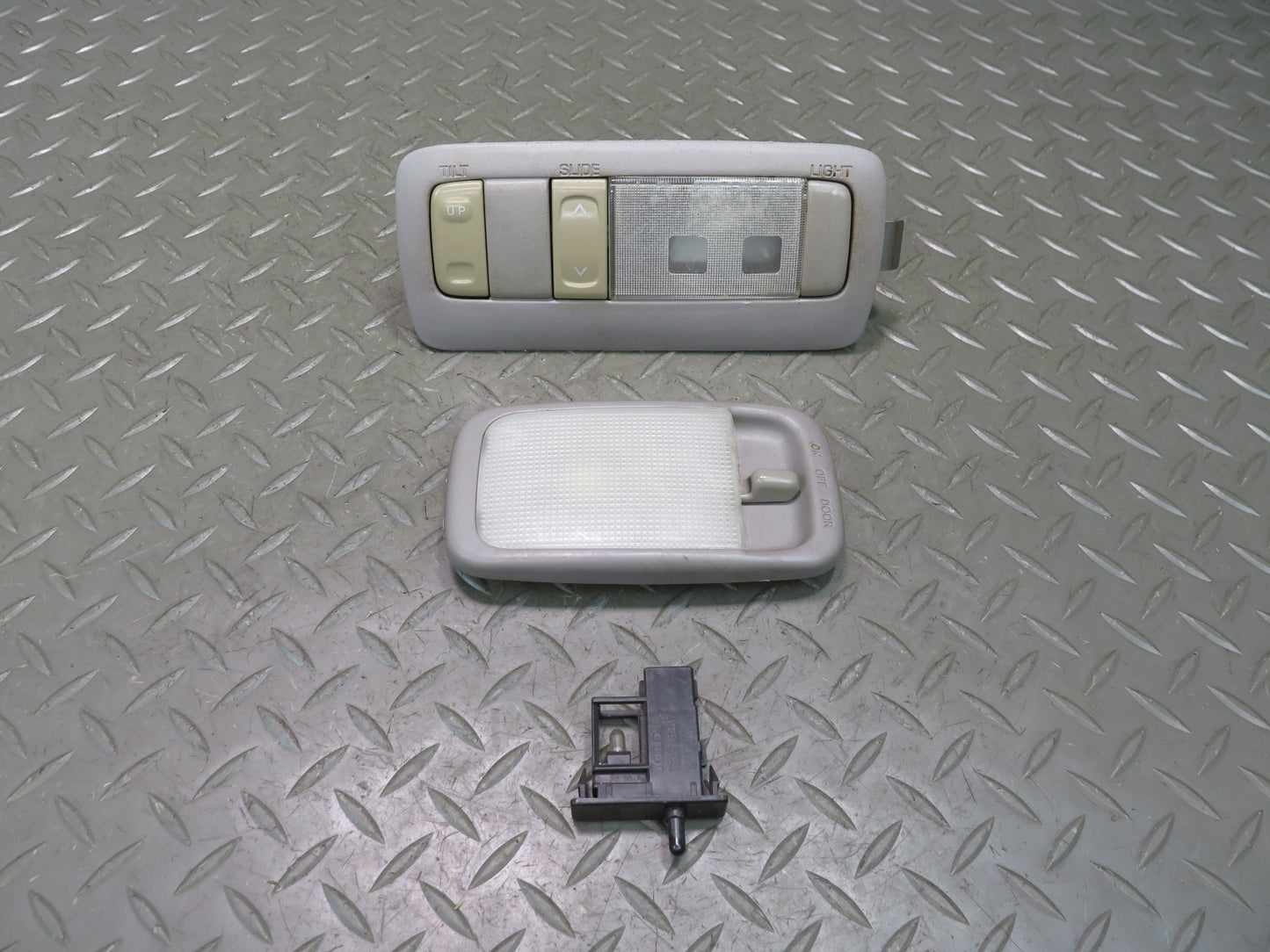 01-05 Lexus IS300 Overhead Dome Reading  Interior Light Glove Box Switch Set