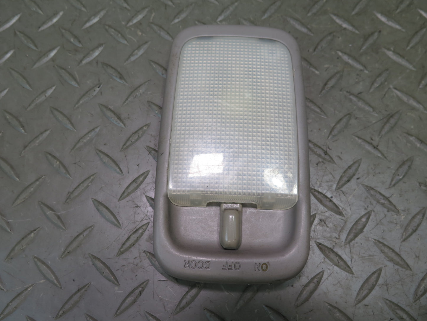 01-05 Lexus IS300 Overhead Dome Reading  Interior Light Glove Box Switch Set