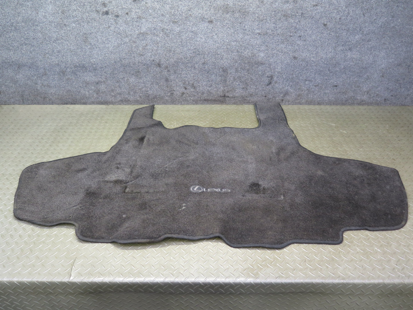 01-05 Lexus JCE10L IS300 Sedan Rear Trunk Floor MAT Carpet Cover OEM