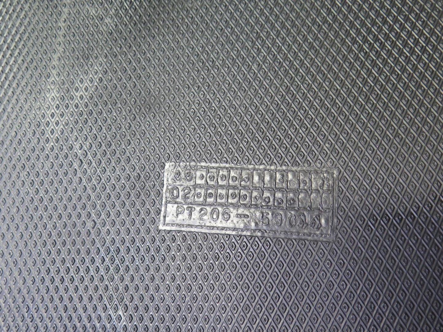 01-05 Lexus JCE10L IS300 Sedan Rear Trunk Floor MAT Carpet Cover OEM