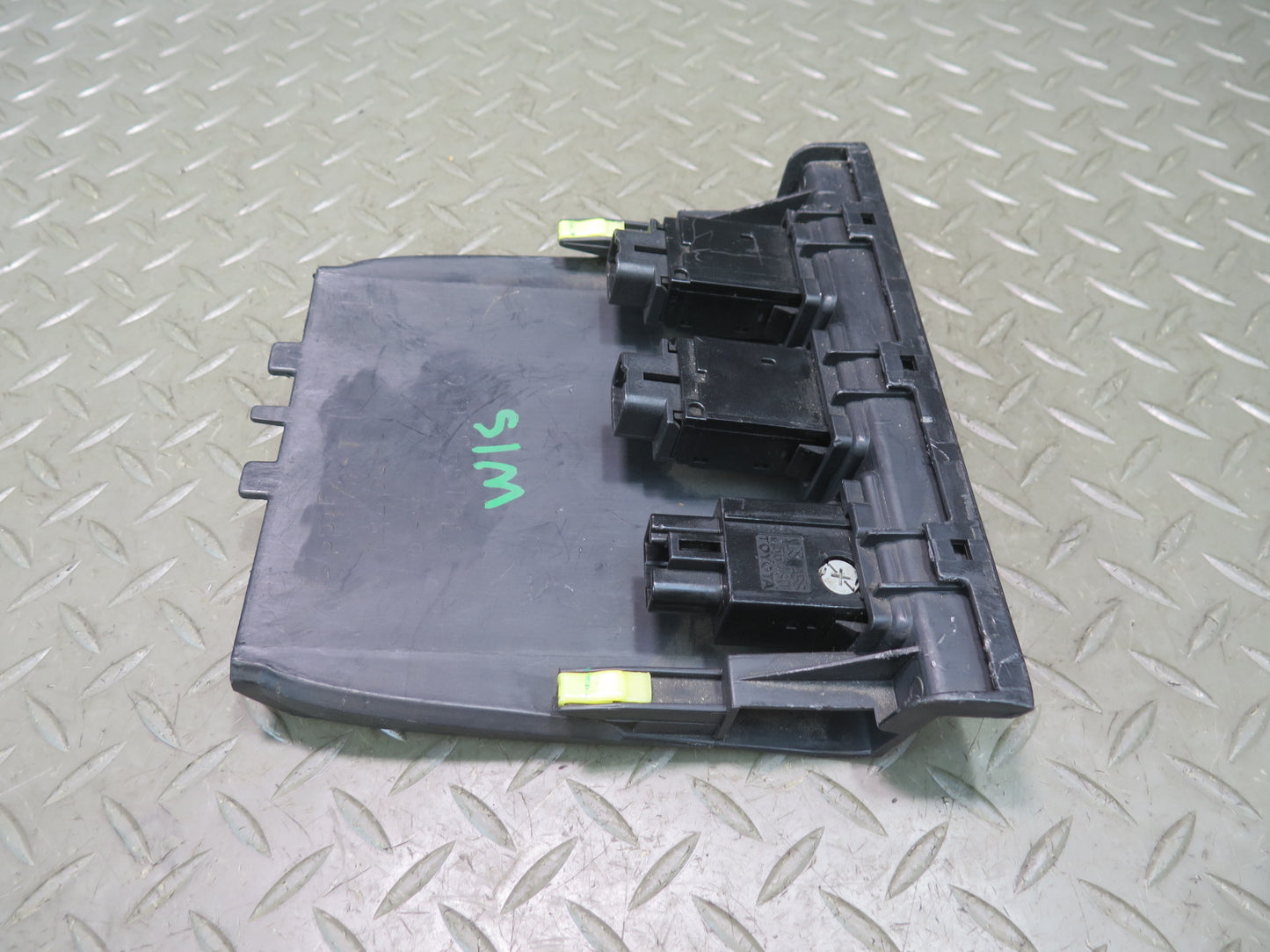 01-03 Lexus JCE10L IS300 Heated Seat Heater Traction Control Switch Panel OEM