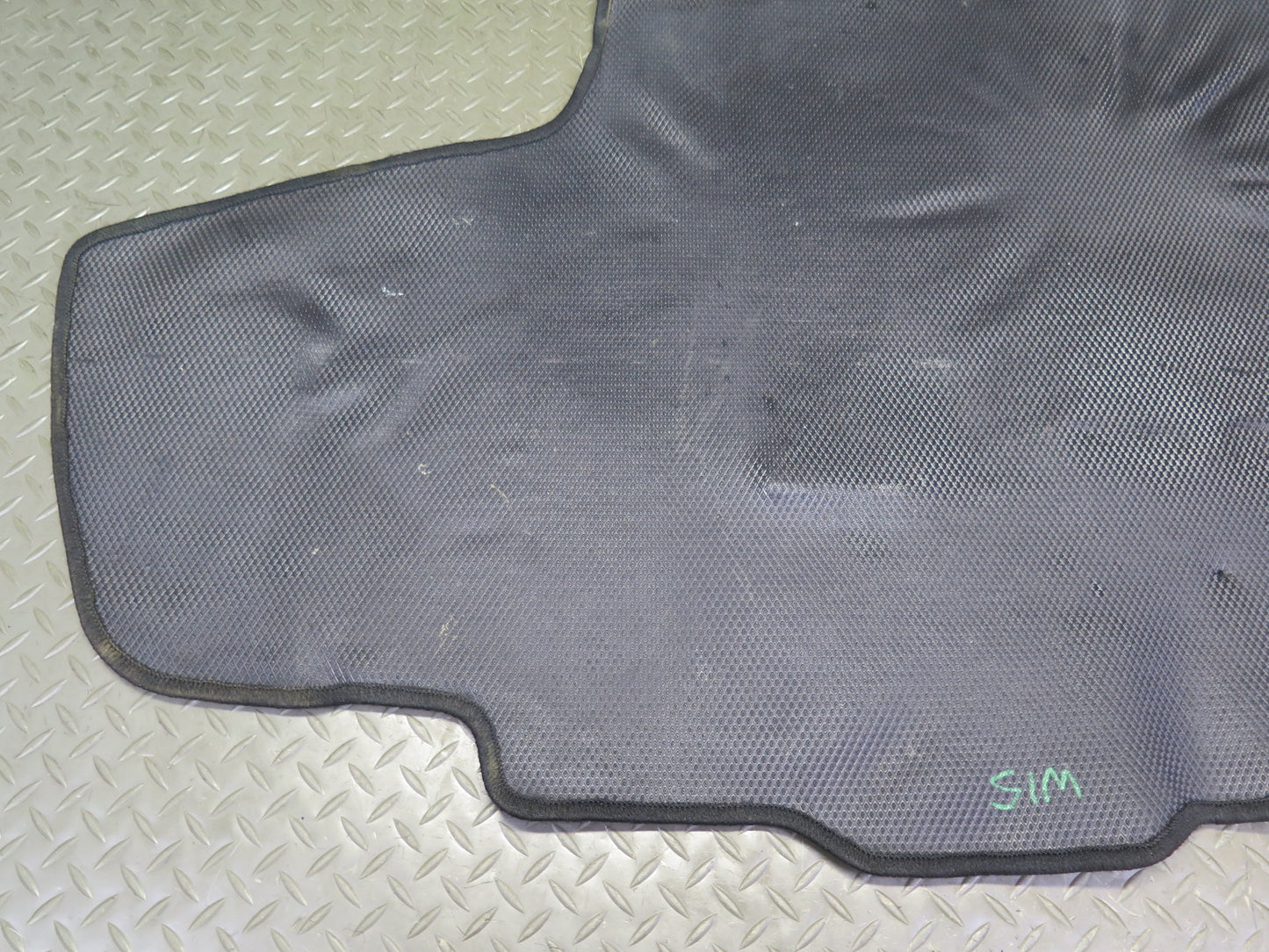 01-05 Lexus JCE10L IS300 Sedan Rear Trunk Floor MAT Carpet Cover OEM