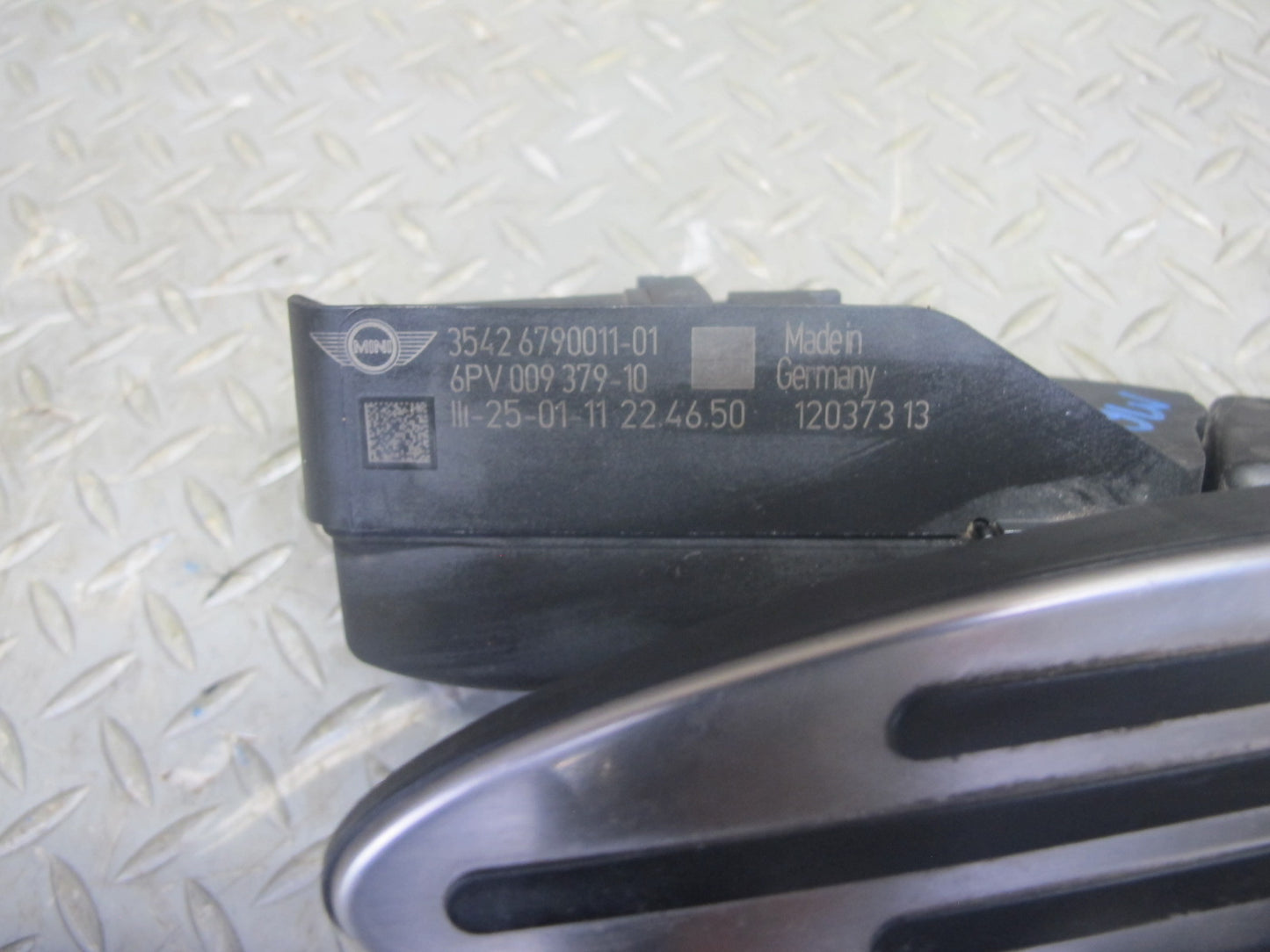07-13 Mini S R55 R56 R57 R58 R59 M/T Gas Brake Clutch Pedal Cylinder Set OEM