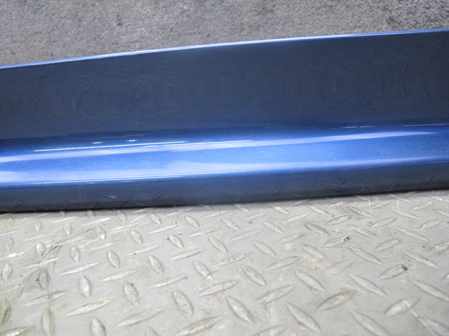 01-06 BMW E46 330Ci Coupe Convertible Right Side Skirt Rocker Panel Molding OEM