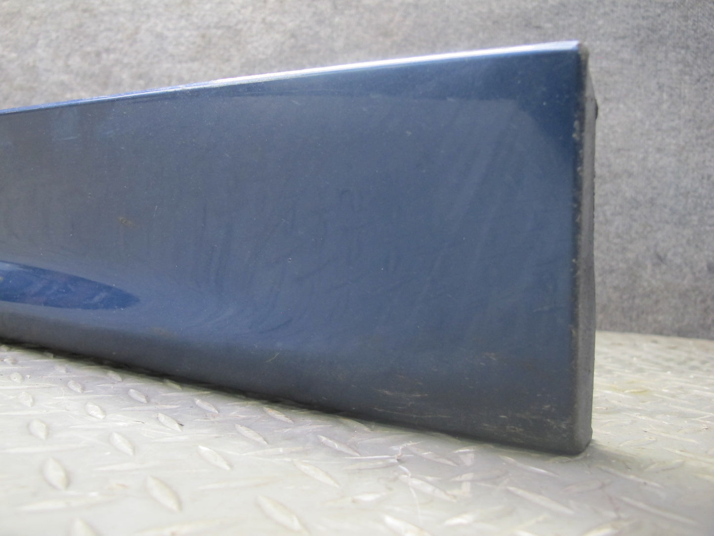 01-06 BMW E46 330Ci Coupe Convertible Right Side Skirt Rocker Panel Molding OEM