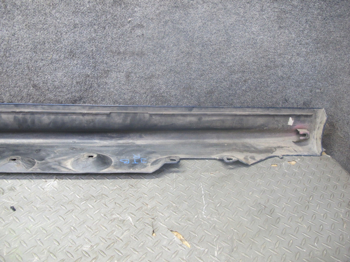 01-06 BMW E46 330Ci Coupe Convertible Right Side Skirt Rocker Panel Molding OEM