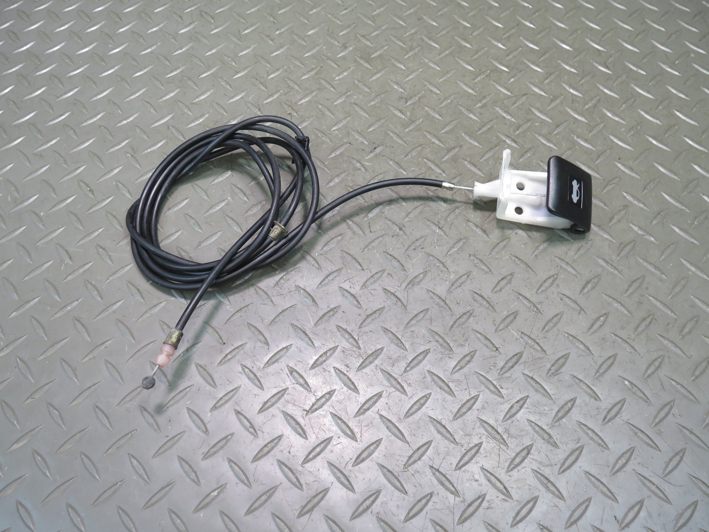 02-10 Lexus UZZ40L SC430 Hood Open Release Handle w Cable OEM