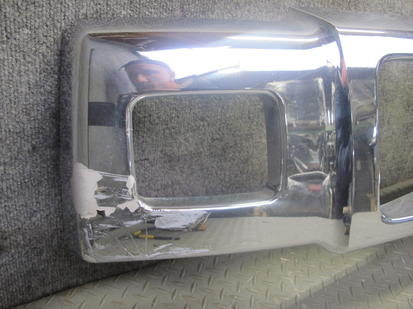 2003-2007 Hummer H2 Front Bumper Radiator Upper Grille Molding 15177227