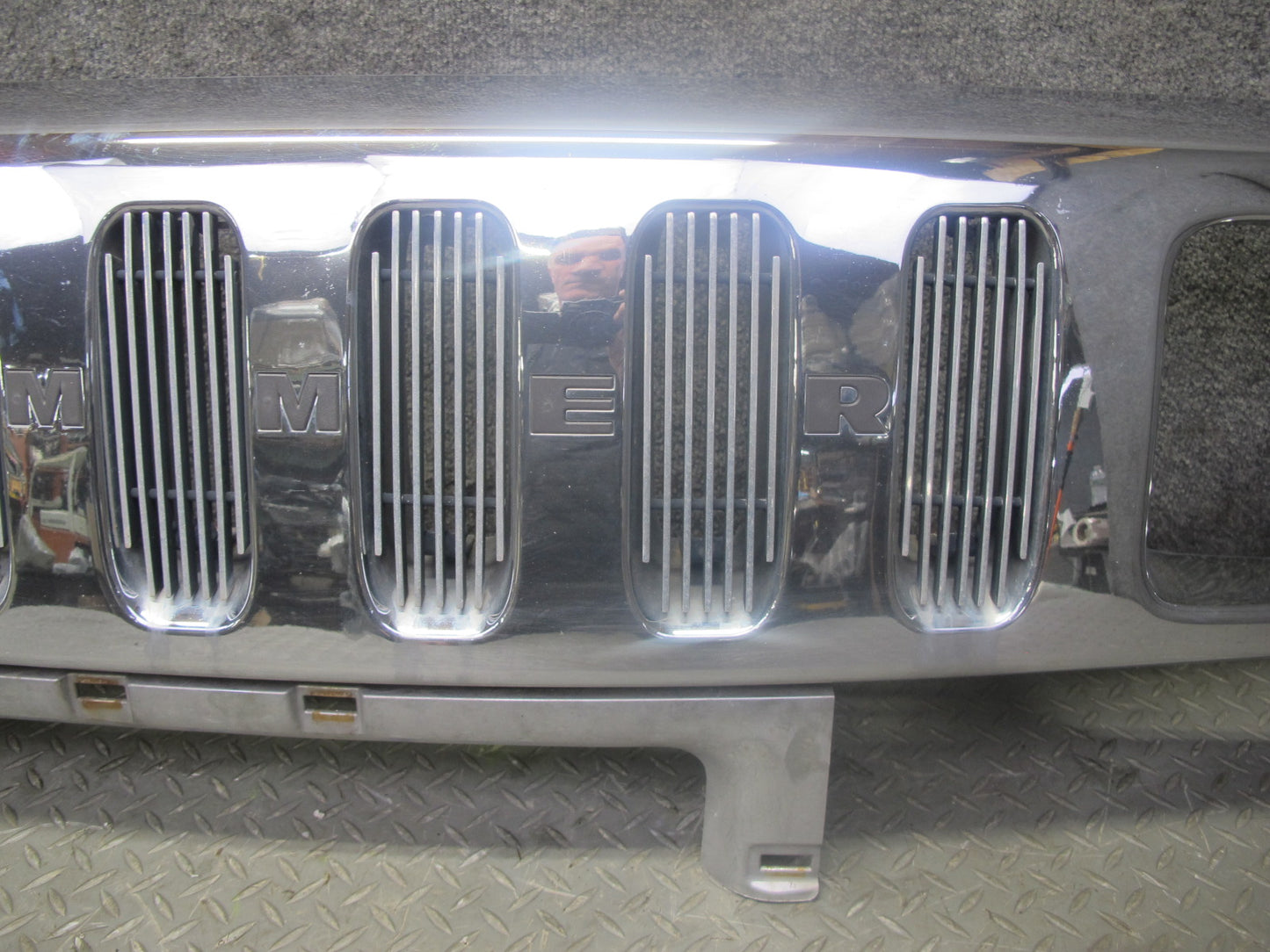 2003-2007 Hummer H2 Front Bumper Radiator Upper Grille Molding 15177227