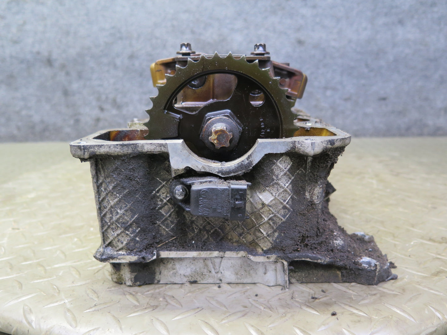 99-02 Mercedes R129 SL500 5.0L 113.961 Engine Right Cylinder Head w Camshaft OEM
