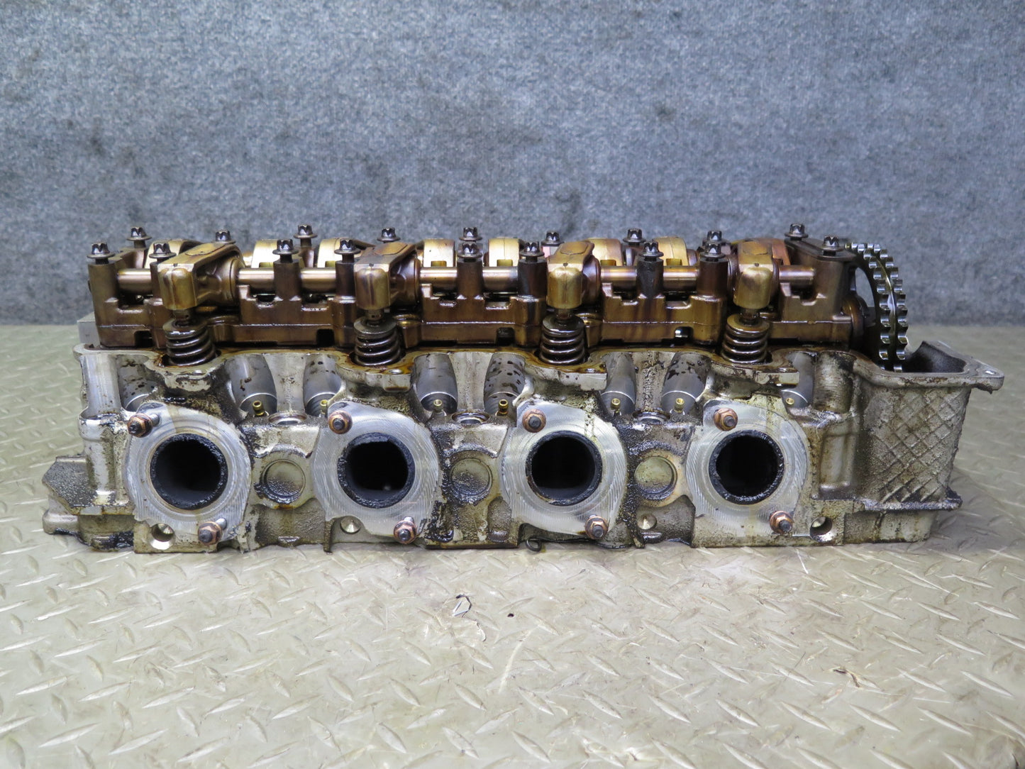 99-02 Mercedes R129 SL500 5.0L 113.961 Engine Right Cylinder Head w Camshaft OEM