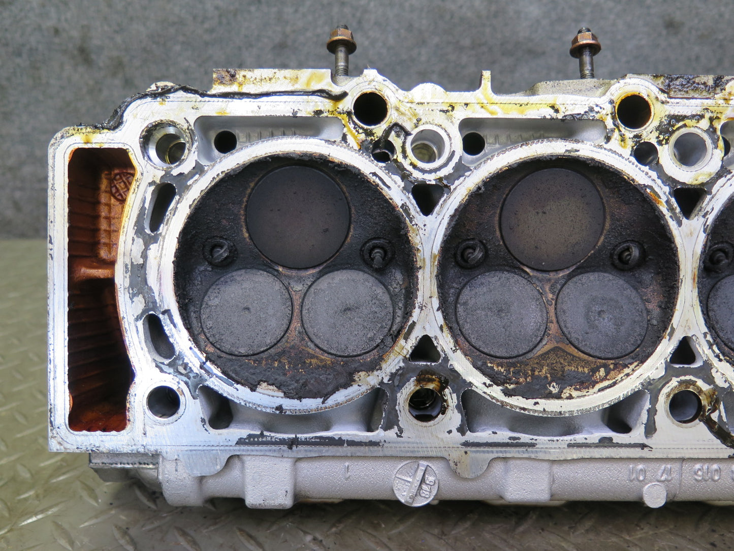 99-02 Mercedes R129 SL500 5.0L 113.961 Engine Right Cylinder Head w Camshaft OEM