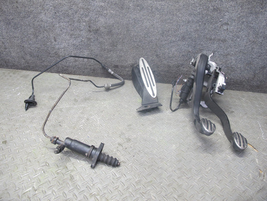 07-13 Mini S R55 R56 R57 R58 R59 M/T Gas Brake Clutch Pedal Cylinder Set OEM
