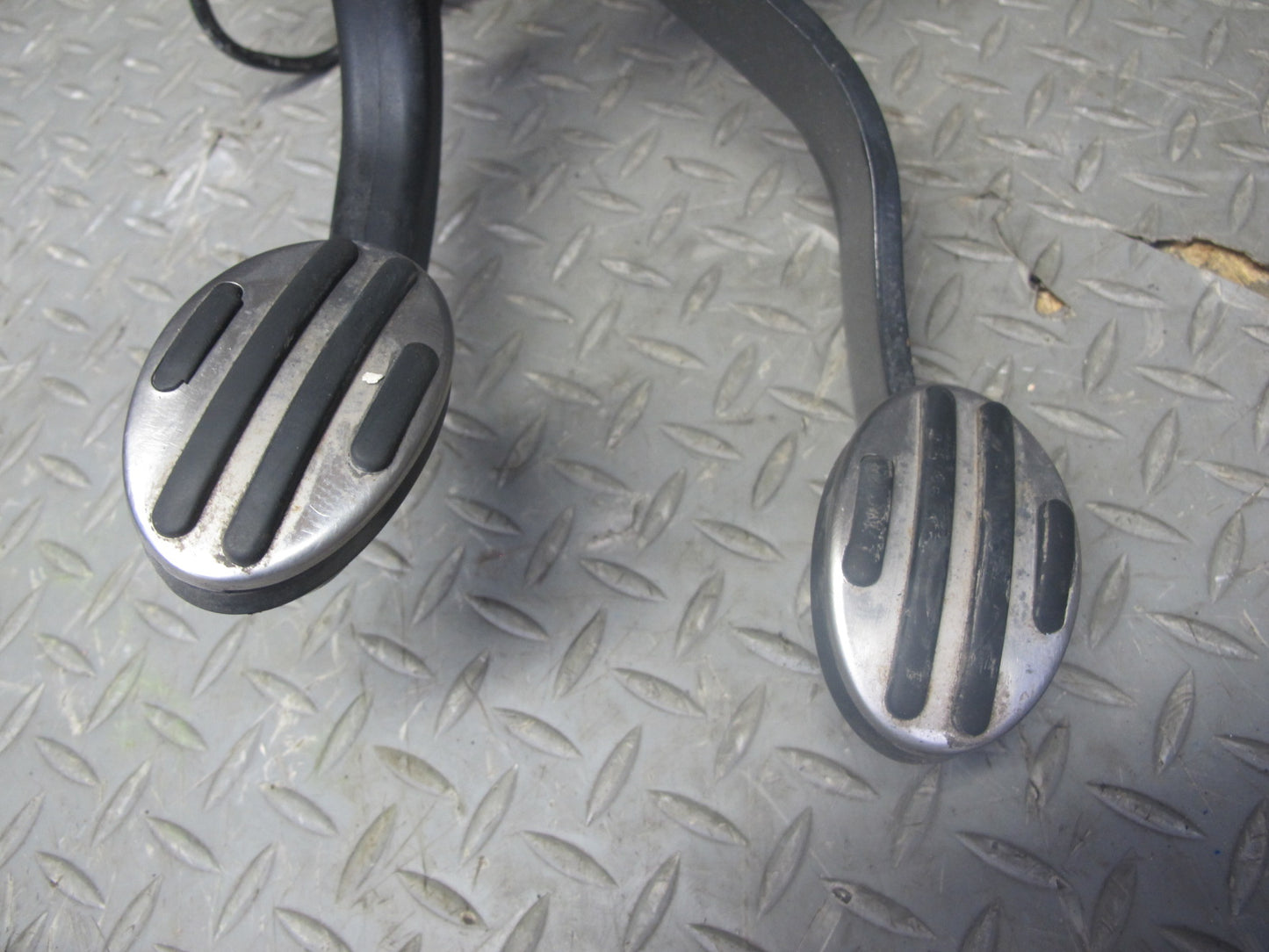 07-13 Mini S R55 R56 R57 R58 R59 M/T Gas Brake Clutch Pedal Cylinder Set OEM