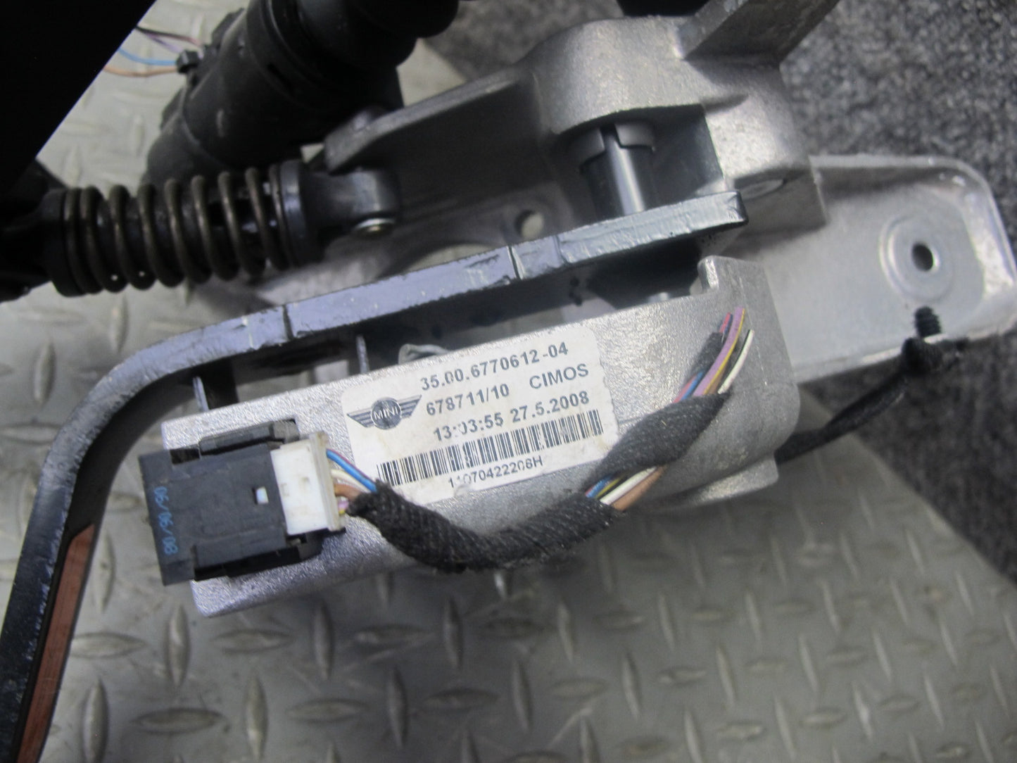 07-13 Mini S R55 R56 R57 R58 R59 M/T Gas Brake Clutch Pedal Cylinder Set OEM