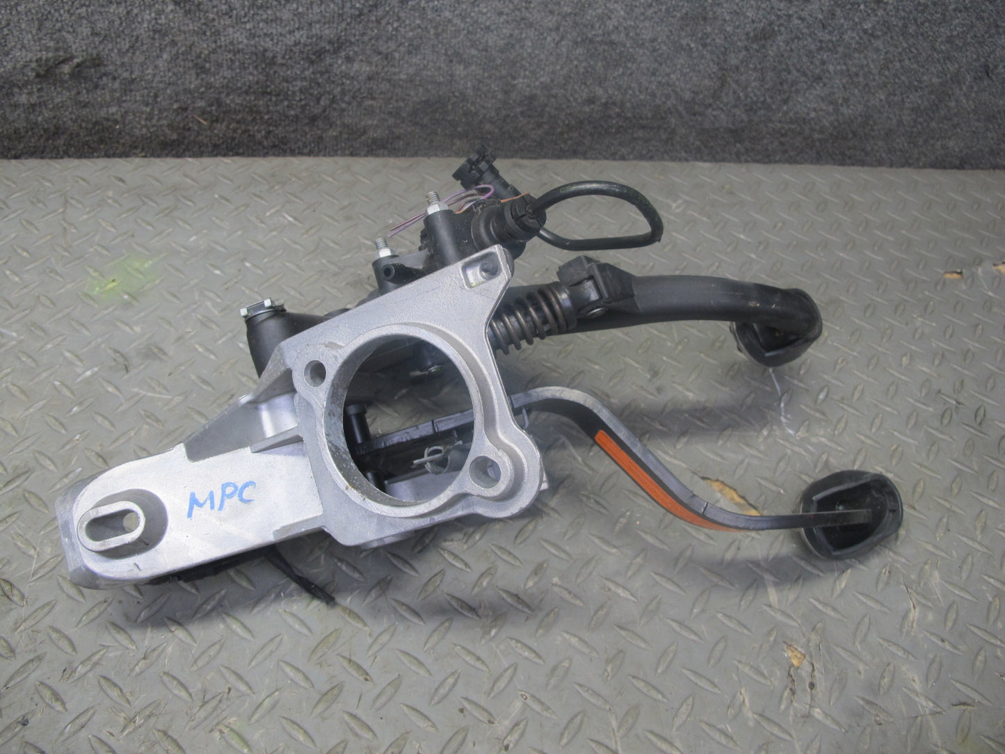 07-13 Mini S R55 R56 R57 R58 R59 M/T Gas Brake Clutch Pedal Cylinder Set OEM