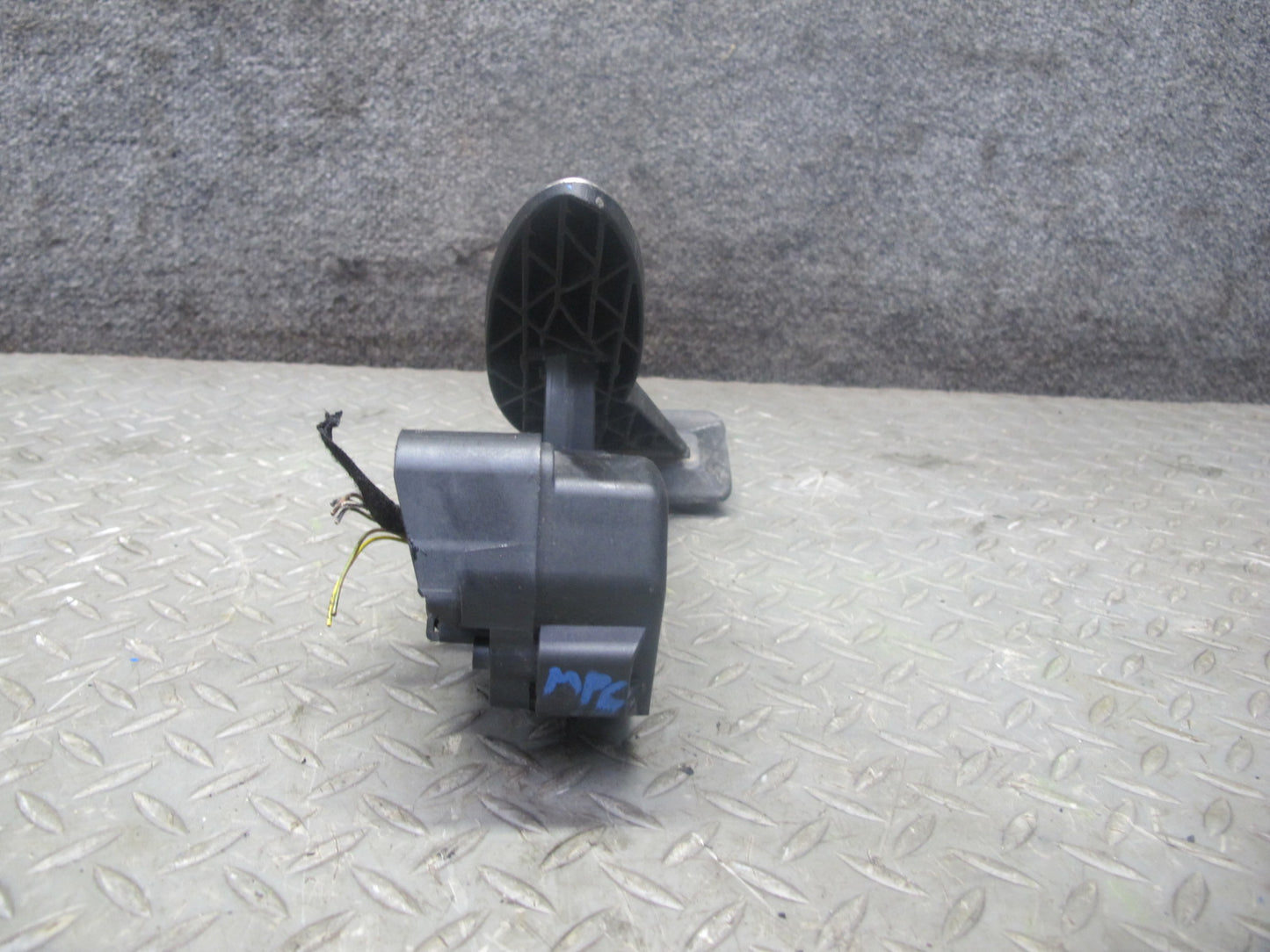 07-13 Mini S R55 R56 R57 R58 R59 M/T Gas Brake Clutch Pedal Cylinder Set OEM