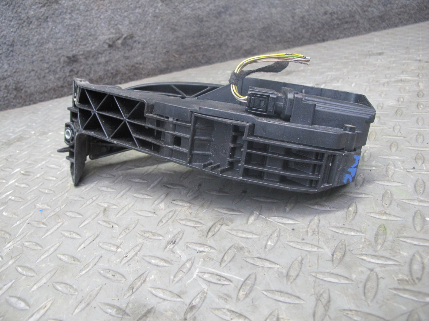 07-13 Mini S R55 R56 R57 R58 R59 M/T Gas Brake Clutch Pedal Cylinder Set OEM