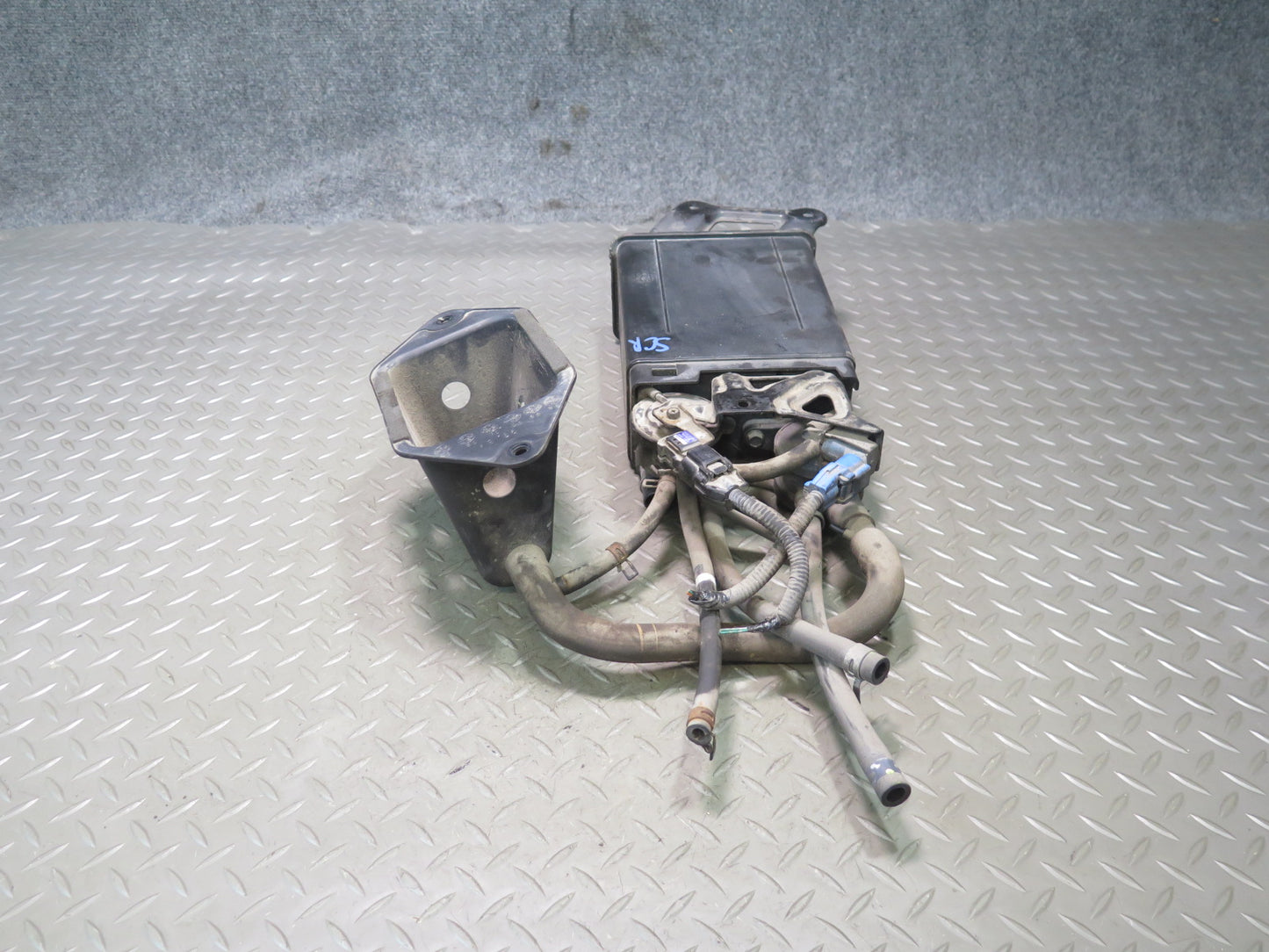 02-05 Lexus Z40 SC430 Fuel Evap Vapor Charcoal Canister w Sensor OEM