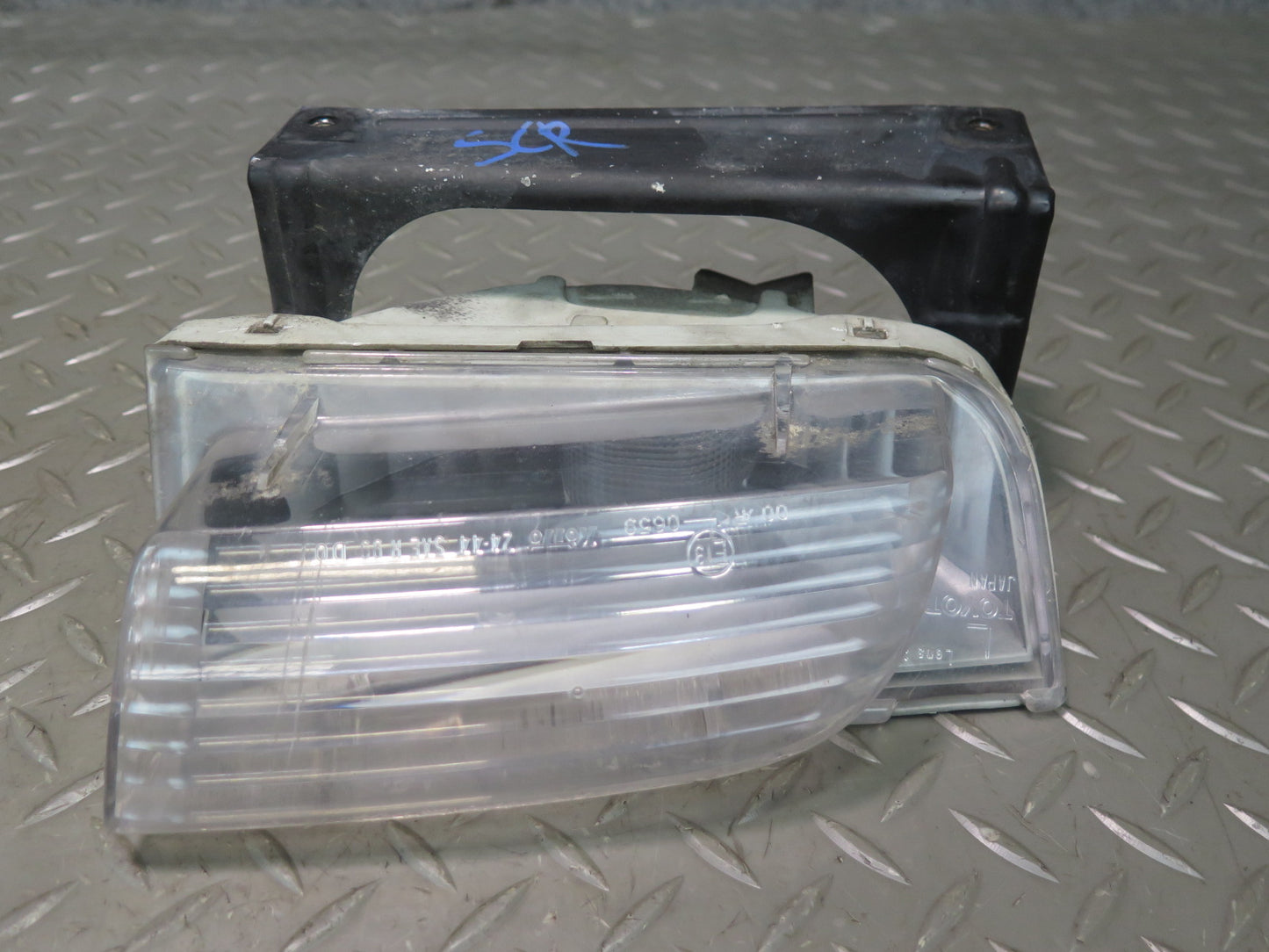 02-05 Lexus SC430 Set of 2 Rear Bumper Left & Right Backup Reverse Light OEM