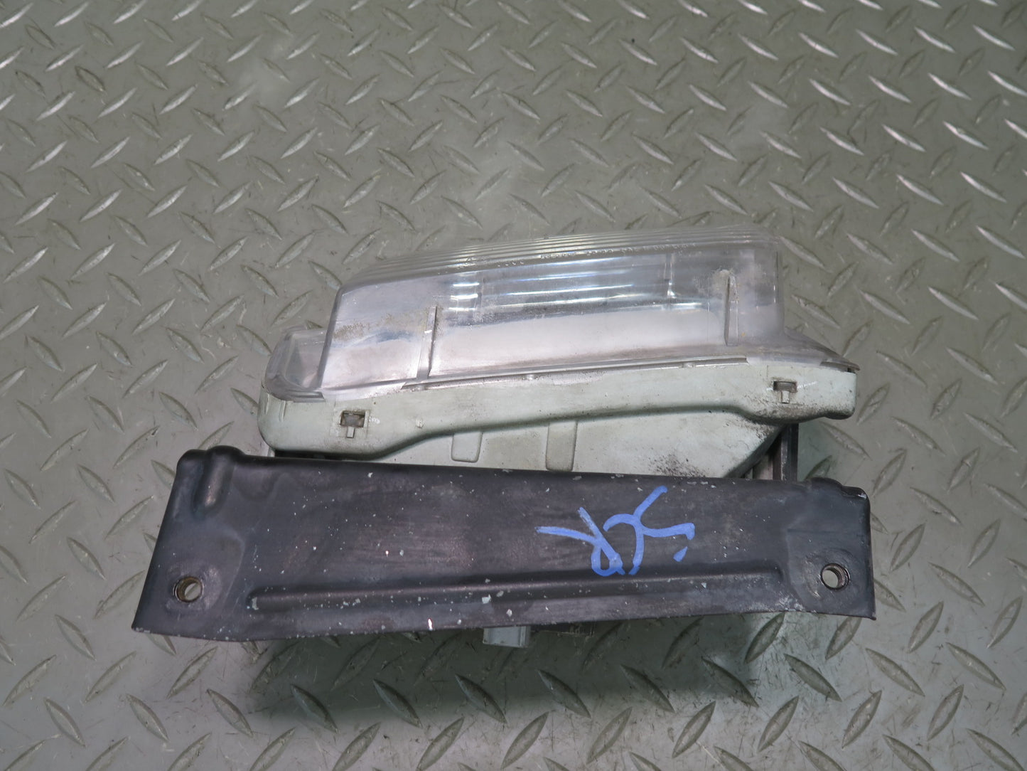 02-05 Lexus SC430 Set of 2 Rear Bumper Left & Right Backup Reverse Light OEM