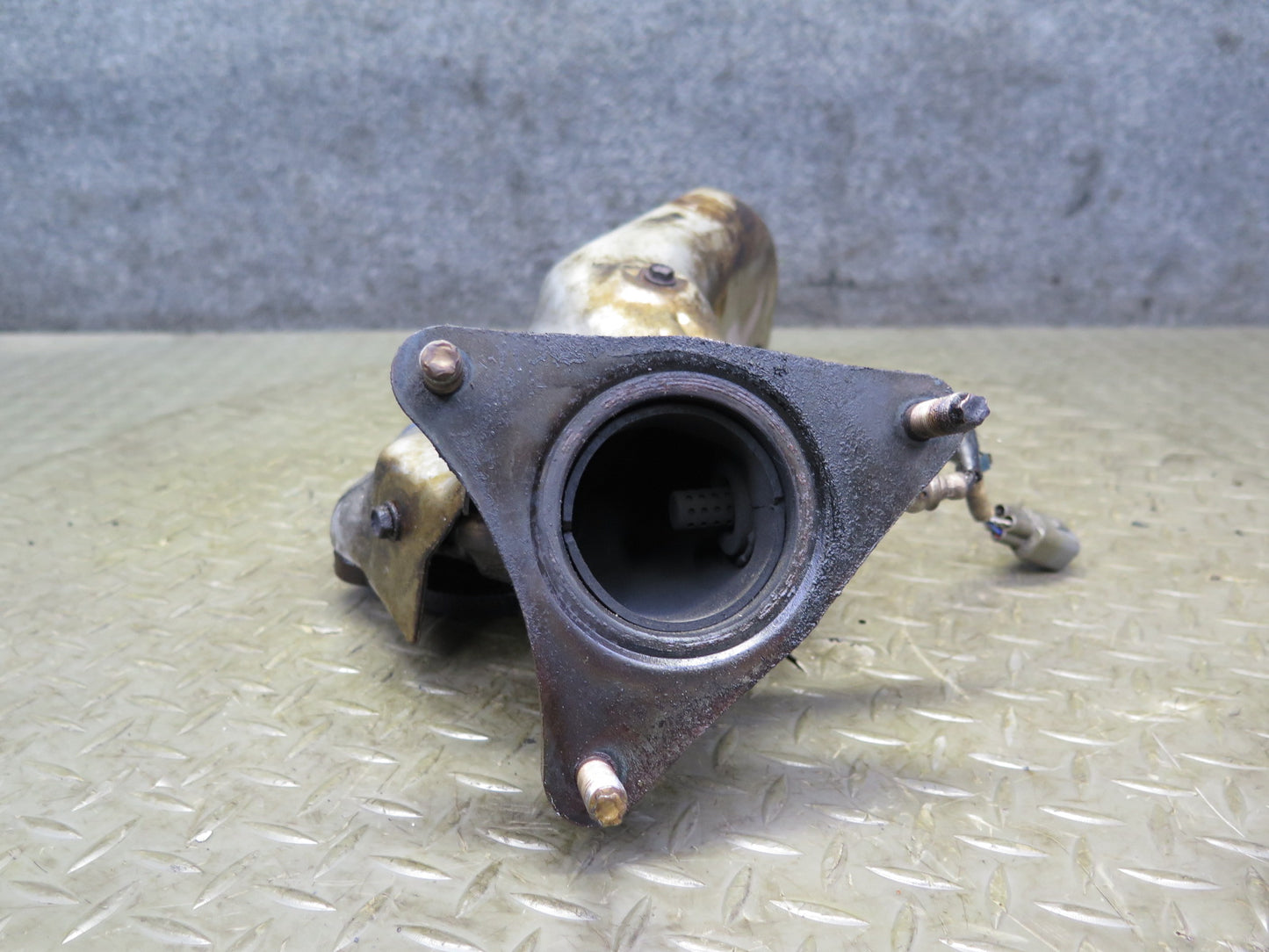 98-00 Lexus UCF20L LS400 1UZFE Right Exhaust Manifold w O2 Oxygen Sensor OEM