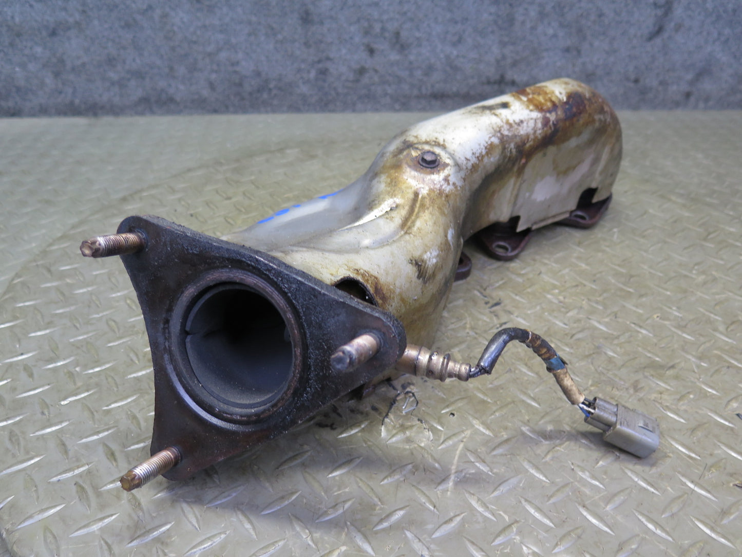 98-00 Lexus UCF20L LS400 1UZFE Right Exhaust Manifold w O2 Oxygen Sensor OEM