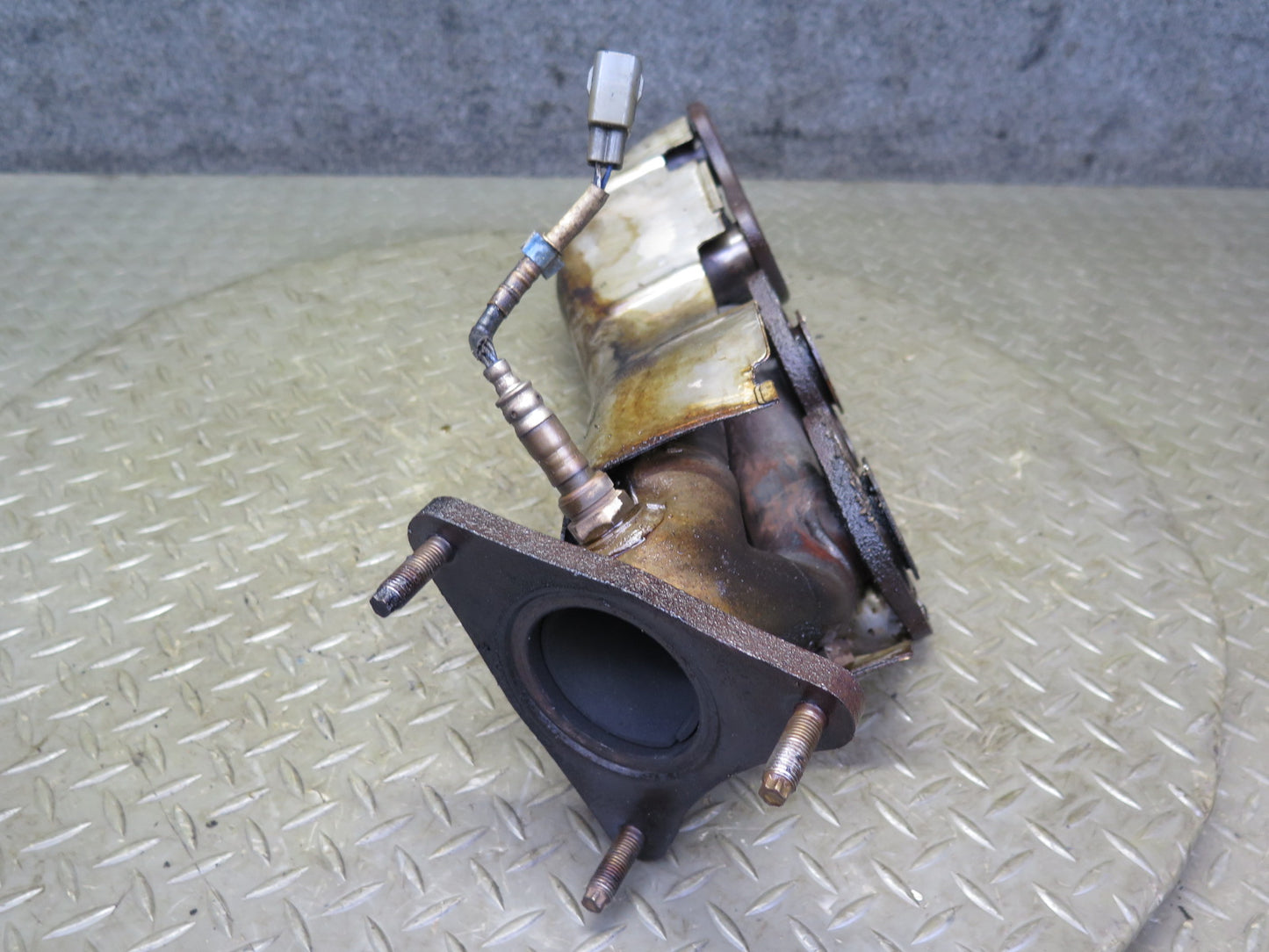 98-00 Lexus UCF20L LS400 1UZFE Right Exhaust Manifold w O2 Oxygen Sensor OEM
