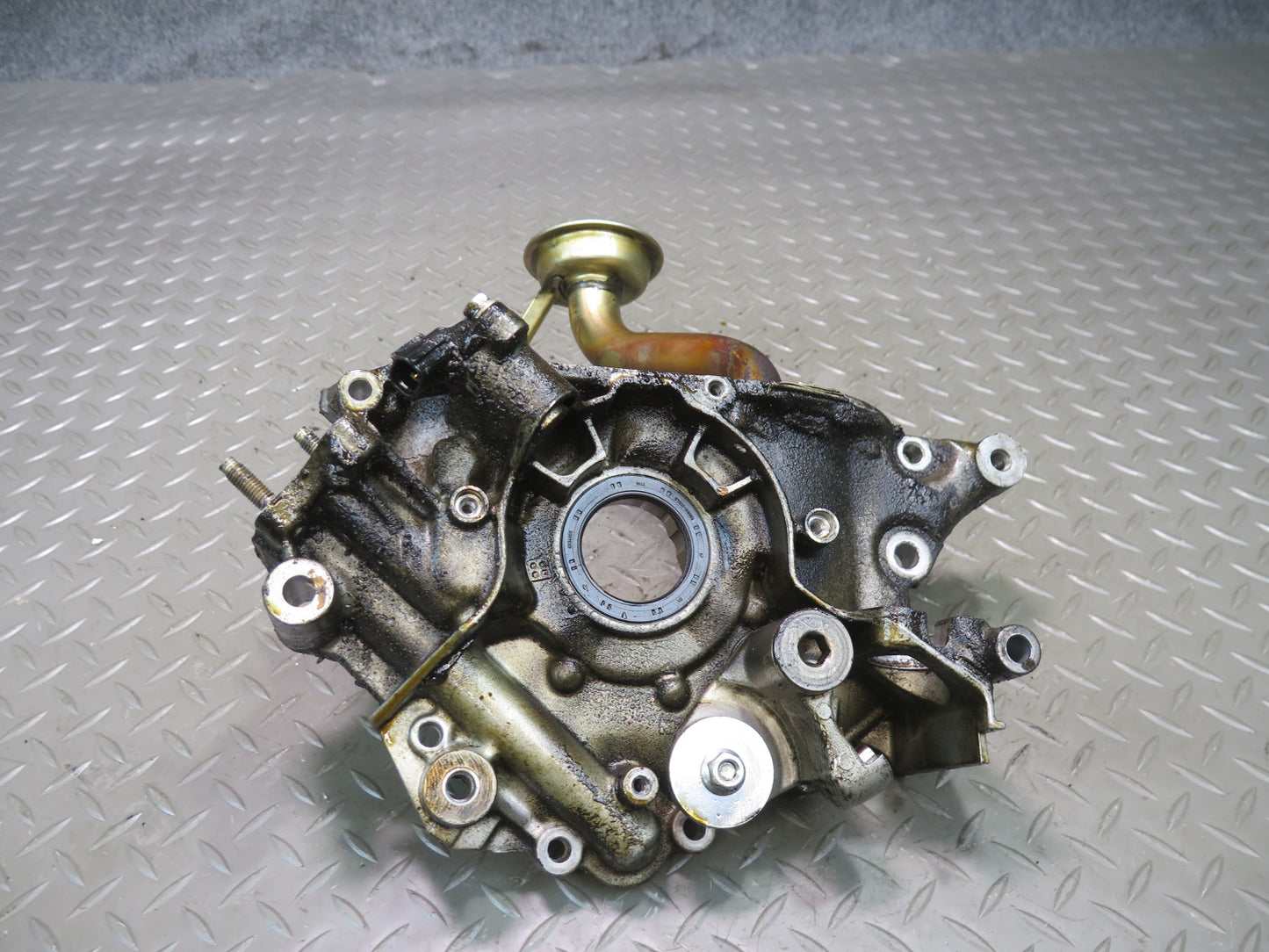 98-00 Lexus LS400 1UZFE Engine Motor Oil Pump w Strainer Pick UP Tube Set OEM