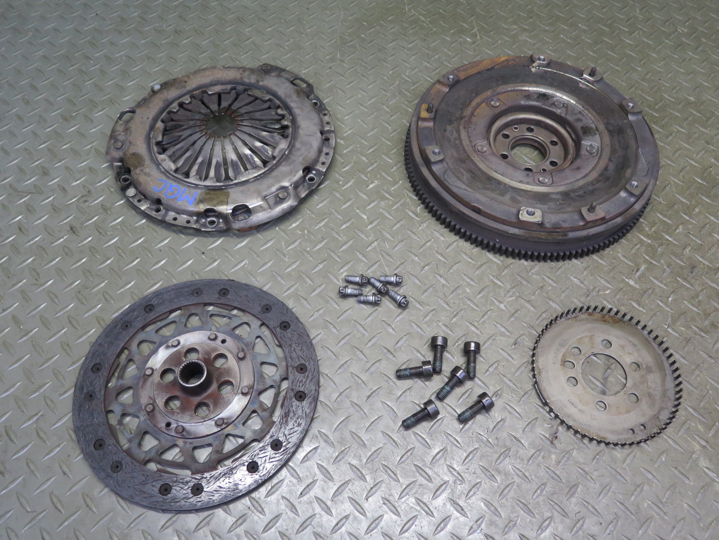 09-13 Mini Cooper JCW R56 R57 N14 M/T Transmission Flywheel Clutch KIT Set OEM