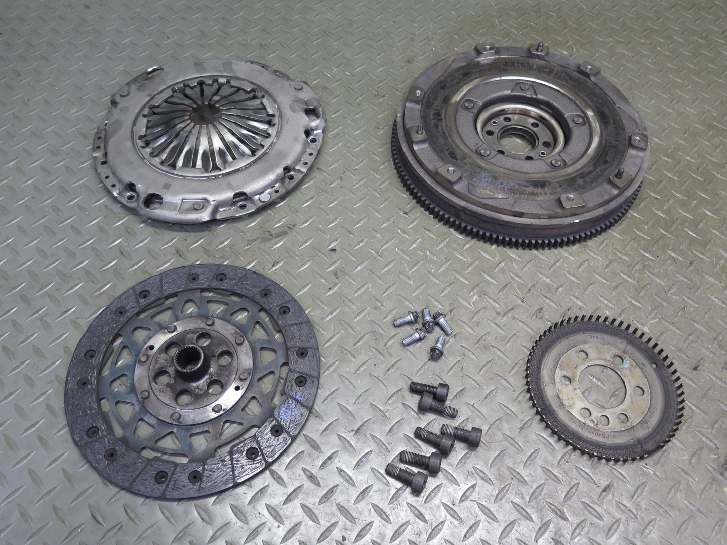 09-10 Mini Cooper S JCW R55 R56 GS6-53BG Clutch Flex Plate Flywheel KIT Set OEM