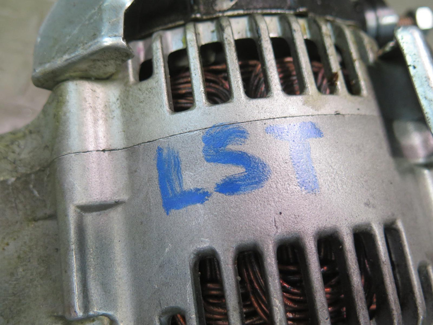 98-00 Lexus LS400 UCF20L 1UZFE Engine Generator Alternator OEM