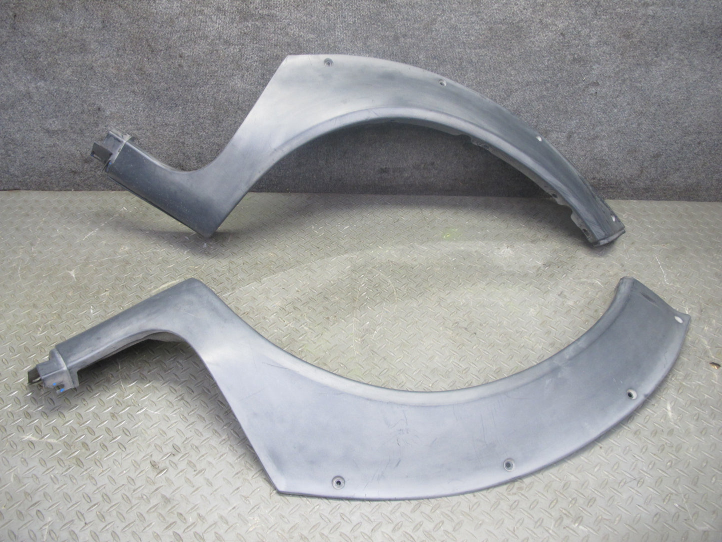 99-01 Isuzu Vehicross Front Left & Right Fender Flare Trim Panel Molding Set OEM