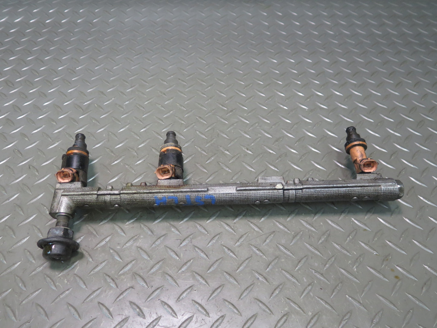 98-00 Lexus UCF20L LS400 1UZFE Fuel Rail w Injector Set Assembly OEM