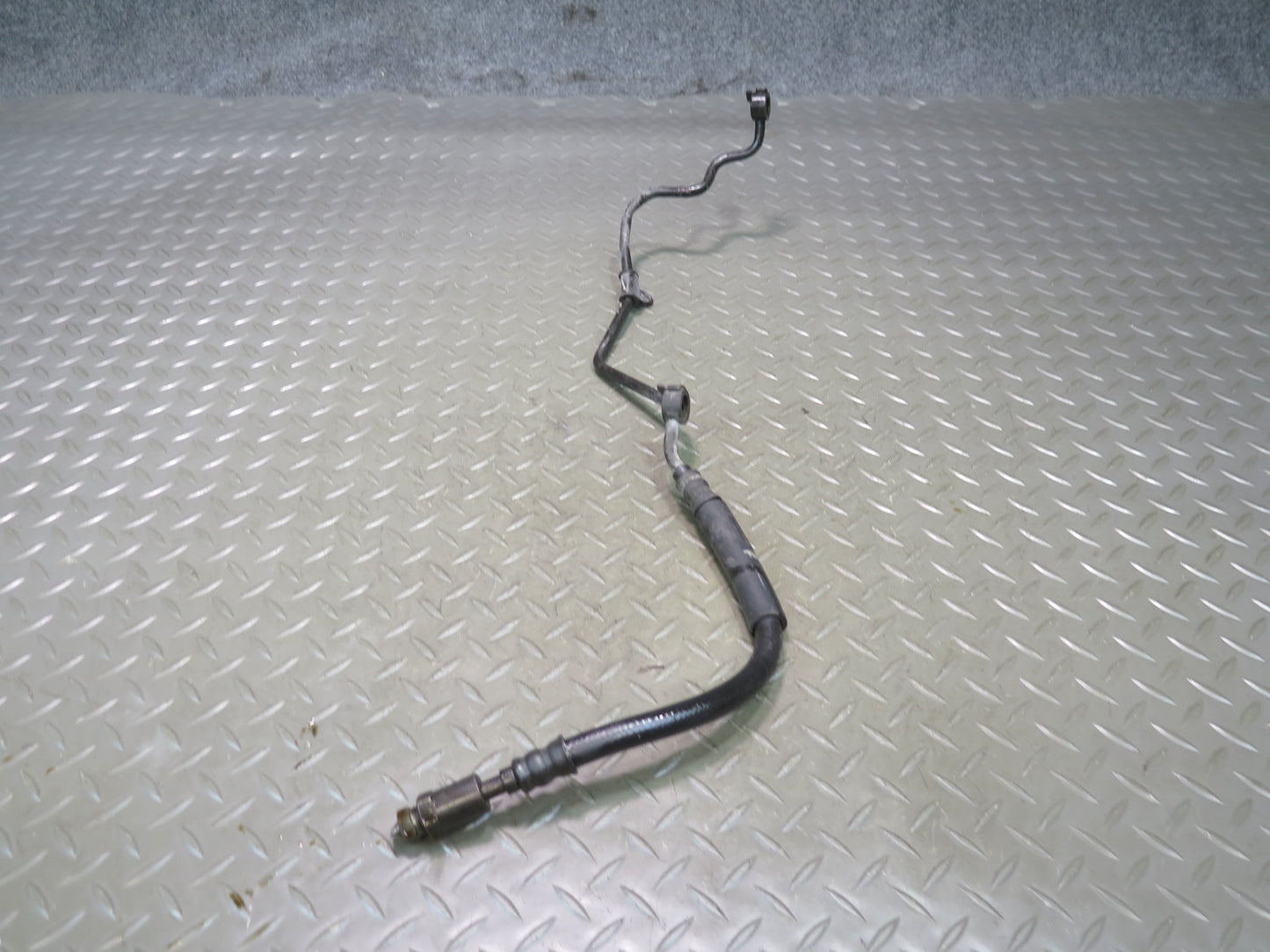 98-00 Lexus UCF20L LS400 1UZFE Fuel Rail w Injector Set Assembly OEM
