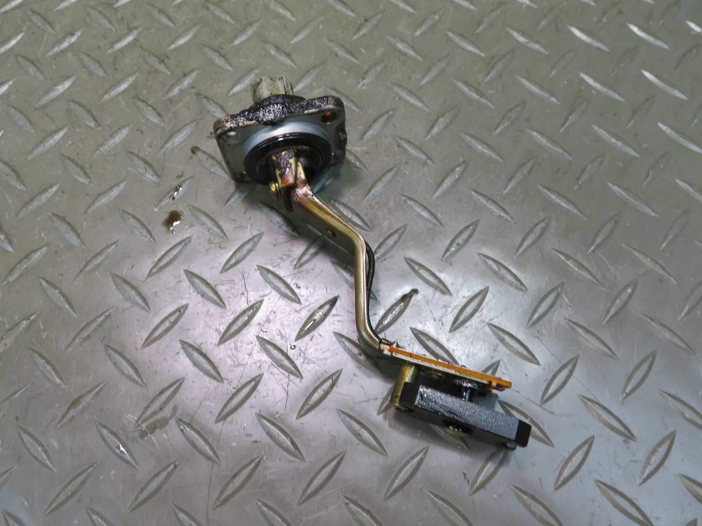 98-00 Lexus UCF20L LS400 GS400 1UZFE Engine Oil Level Sensor OEM