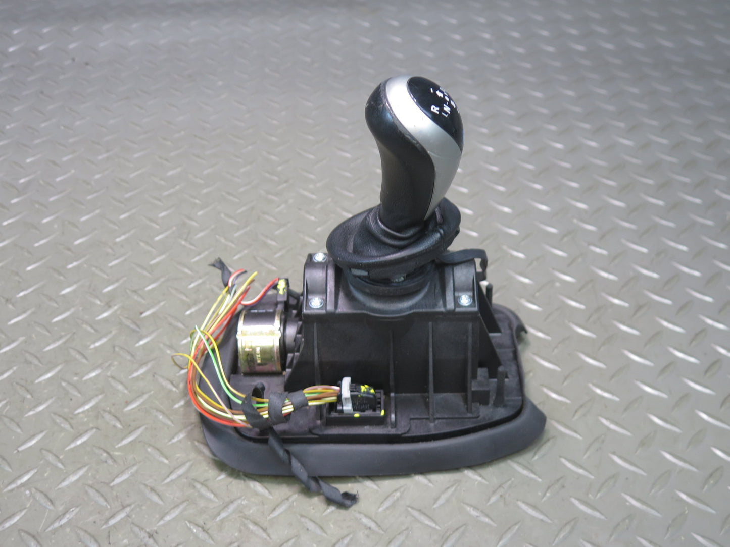 2006-2007 BMW E60 M5 SMG Transmission Gear Selector Shifter w Trim 55K Miles