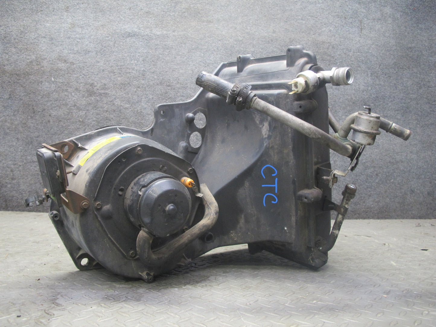 1984 Chevrolet Corvette C4 A/C Air Conditioning Blower Motor Evaporator Box OEM