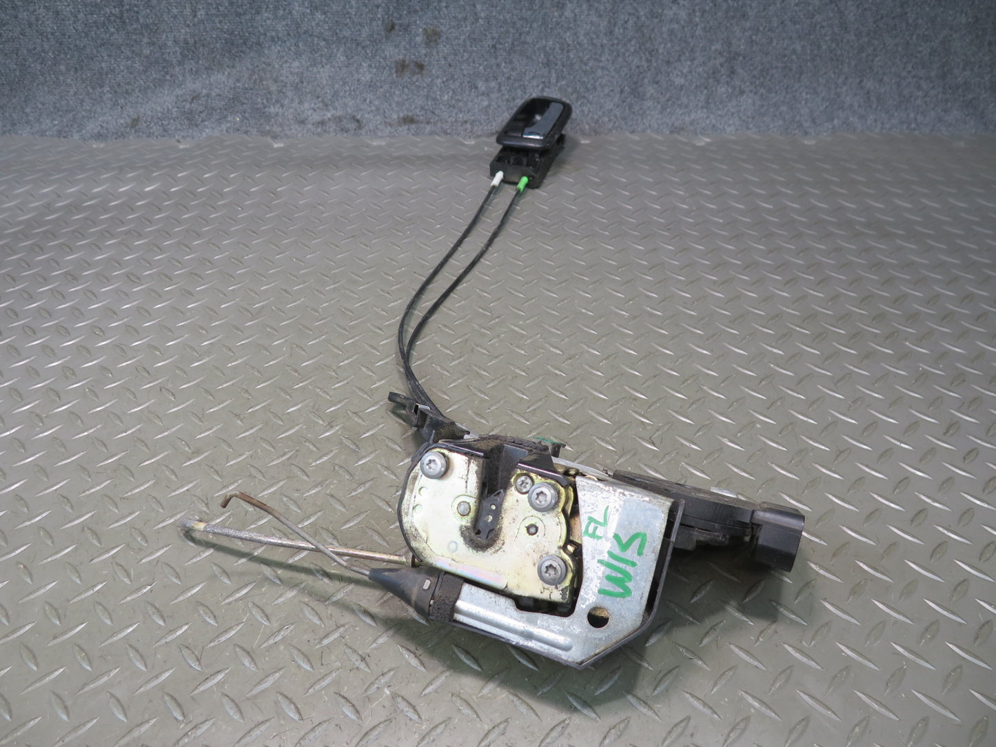 01-03 Lexus JCE10L IS300 Front Left Door Lock Latch Actuator OEM