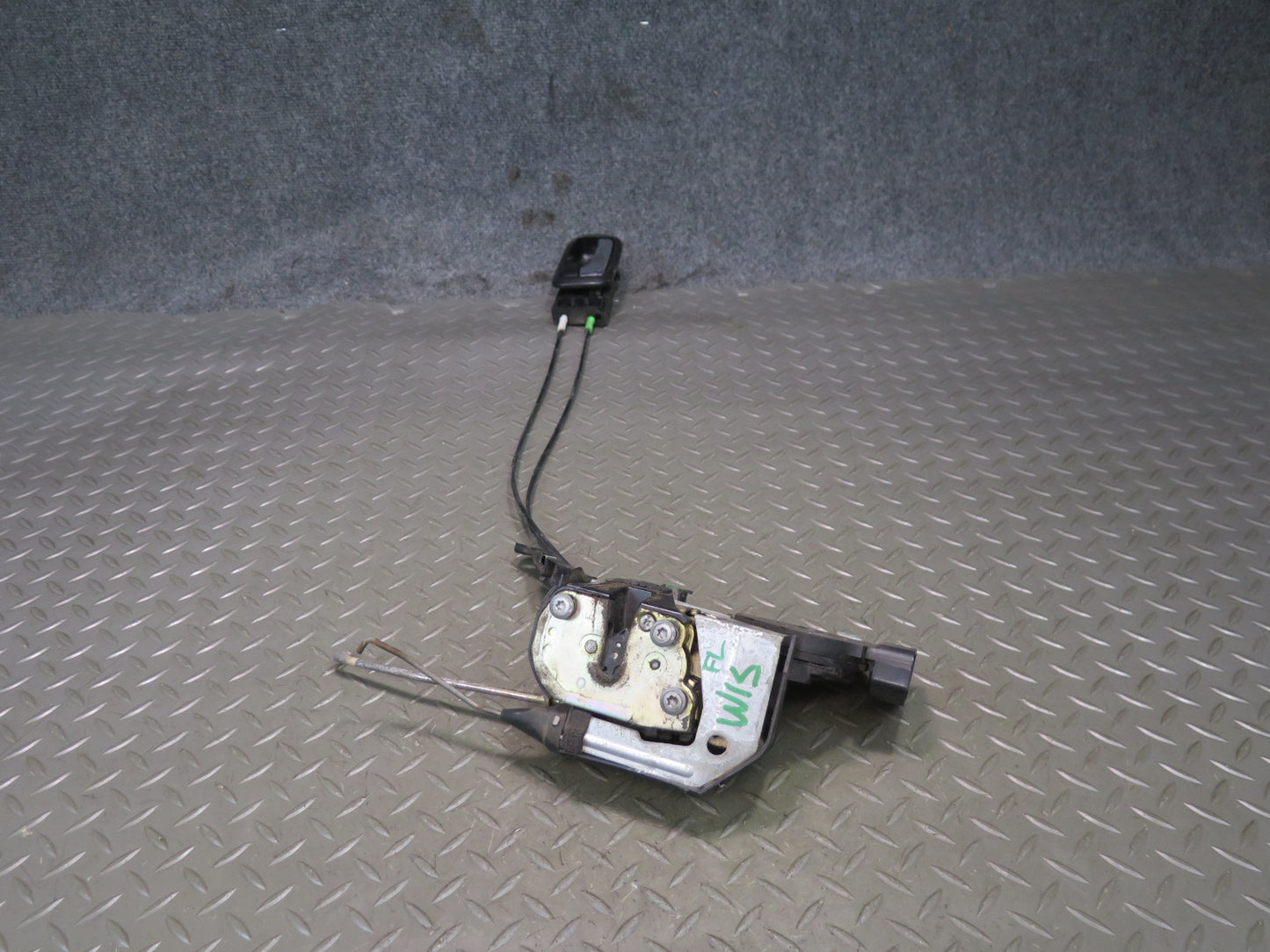 01-03 Lexus JCE10L IS300 Front Left Door Lock Latch Actuator OEM