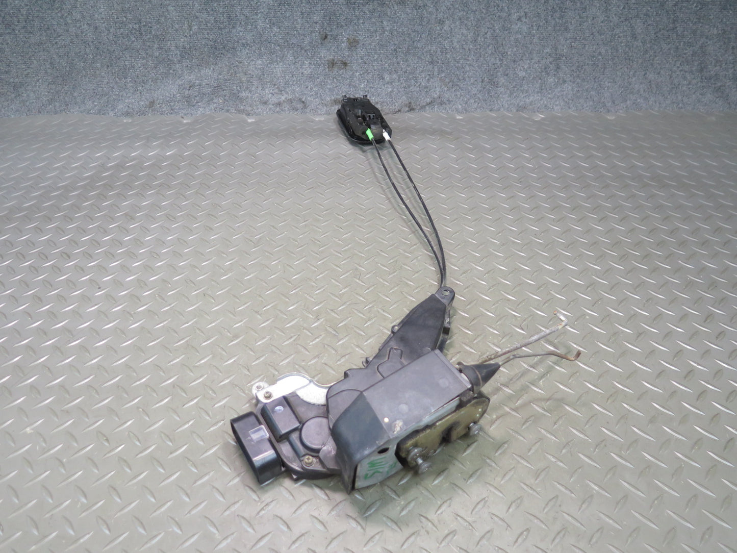 01-03 Lexus JCE10L IS300 Front Left Door Lock Latch Actuator OEM