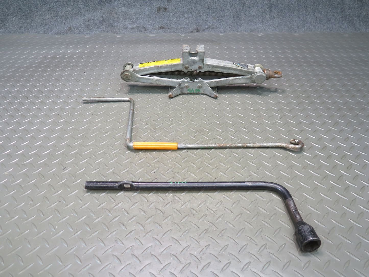 01-05 Lexus JCE10L IS300 Emergency Spare Tire Lift Jack Wrench Tool KIT Set OEM